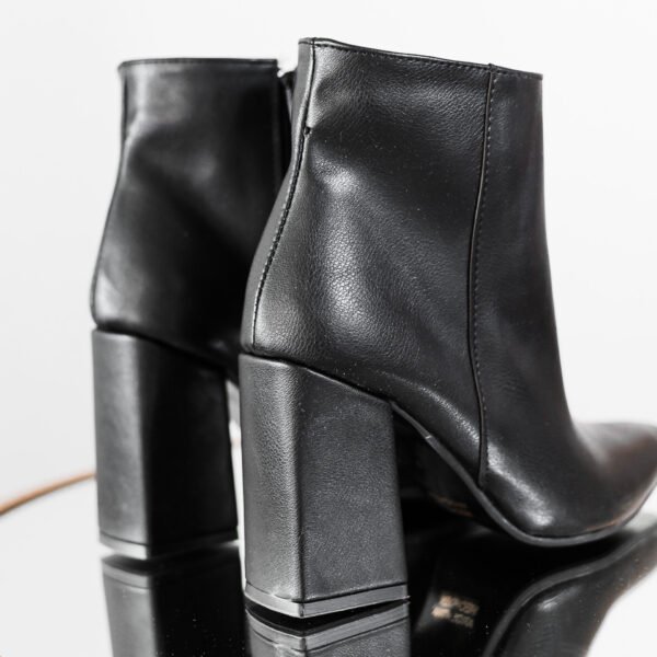 BOTA ASTRID