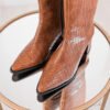 BOTA LAURYN SUELA