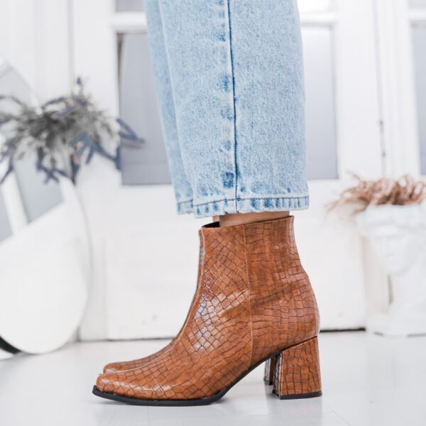 BOTA MERCY SUELA