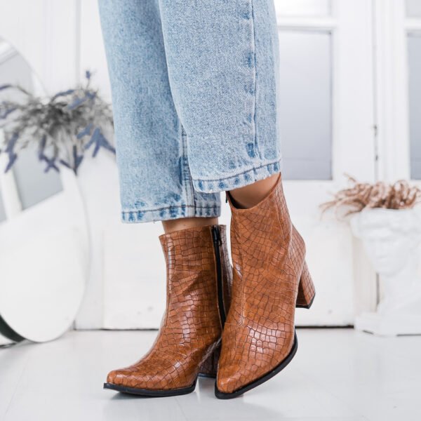 BOTA MERCY SUELA