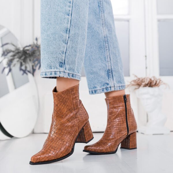 BOTA MERCY SUELA