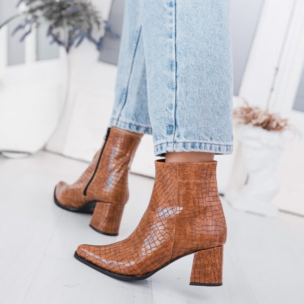 BOTA MERCY SUELA
