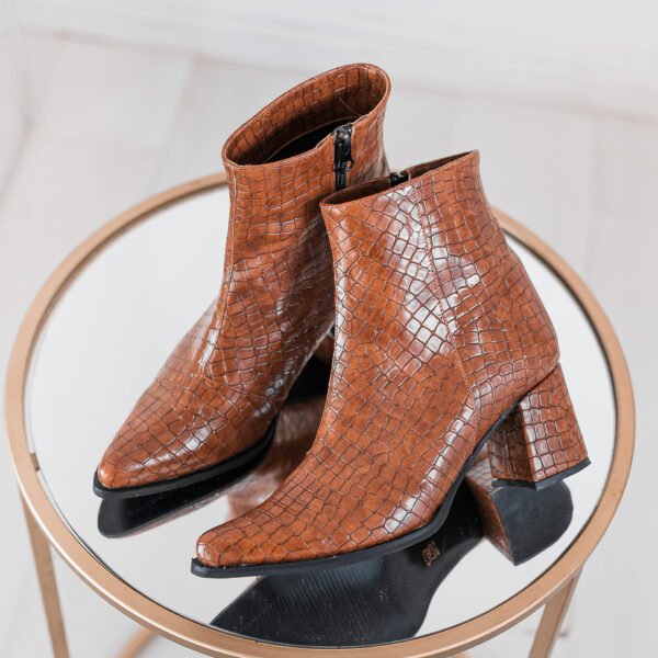 BOTA MERCY SUELA