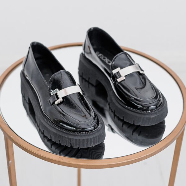 MOCASÍN MATILDE NEGRO CHAROL