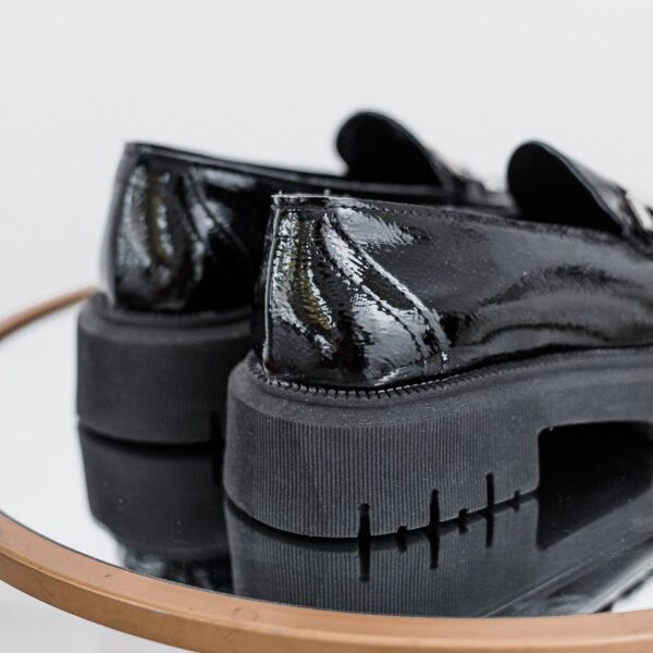 MOCASÍN MATILDE NEGRO CHAROL