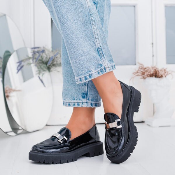 MOCASÍN MATILDE NEGRO CHAROL