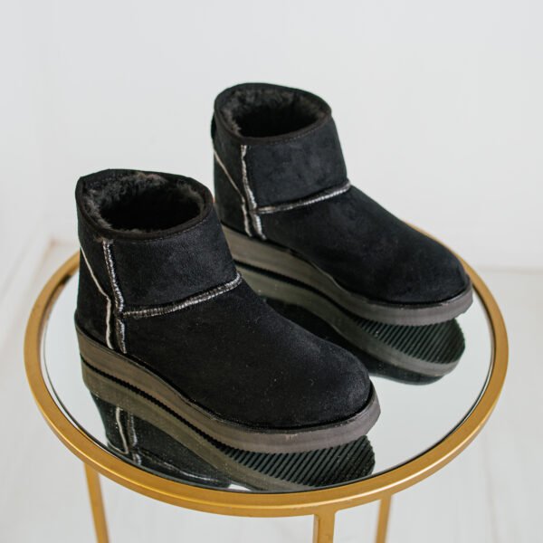 PANTUBOTA NEGRA