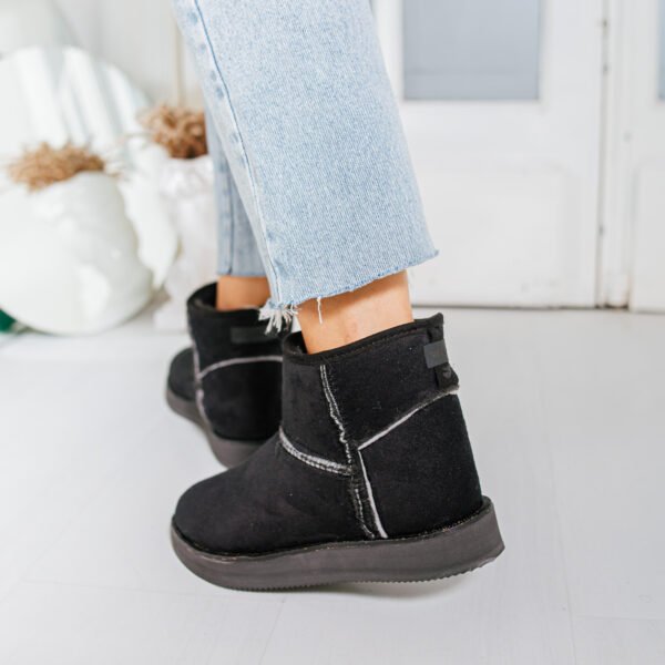 PANTUBOTA NEGRA