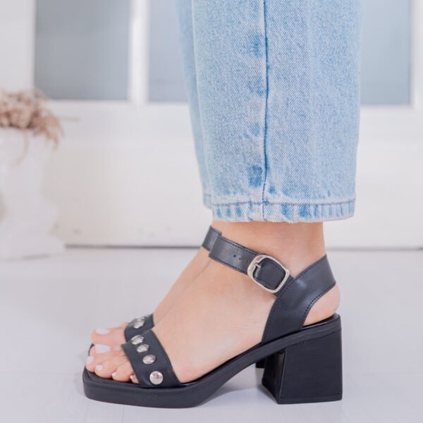 SANDALIA FLORA NEGRO