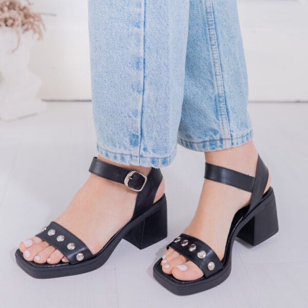 SANDALIA FLORA NEGRO