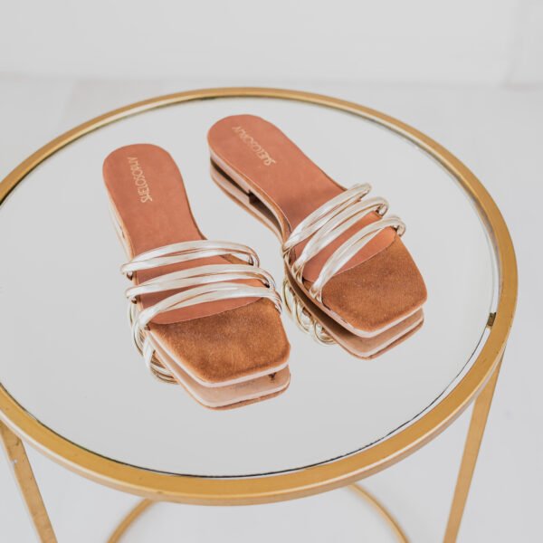 Shelosophy-19 SANDALIAS DEIANA PLATA