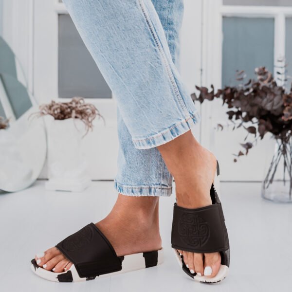 Shelosophy-4 SANDALIAS SUNNY VAQUITA NEGRO