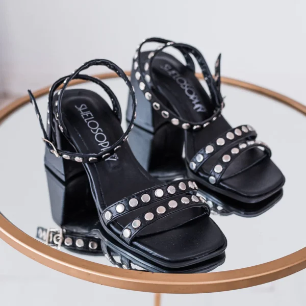 SANDALIA LEONOR NEGRO