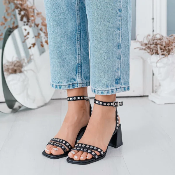 SANDALIA LEONOR NEGRO