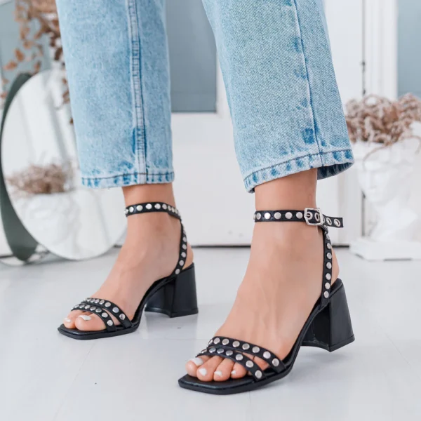 SANDALIA LEONOR NEGRO