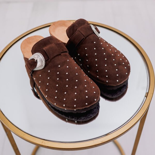 ZUECO MENAE CHOCOLATE