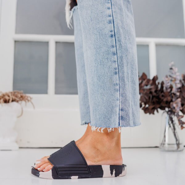 Shelosophy-83 SANDALIA SUNNY VAQUITA NEGRO