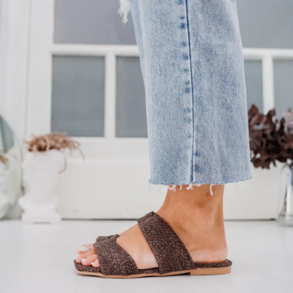 shelosophy-42-8eb98f364affc700b617600264769502-1024-1024 SANDALIA VICU CHOCO