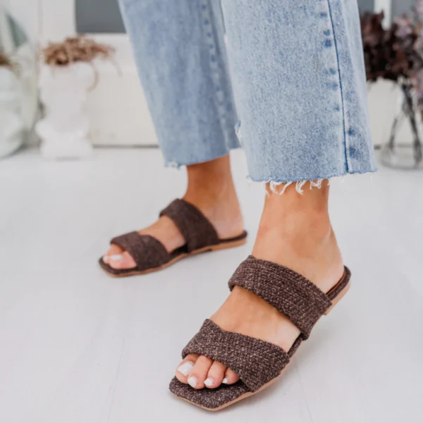 shelosophy-43-f1c10eabb4a45a5dc317600264745318-1024-1024 SANDALIA VICU CHOCO