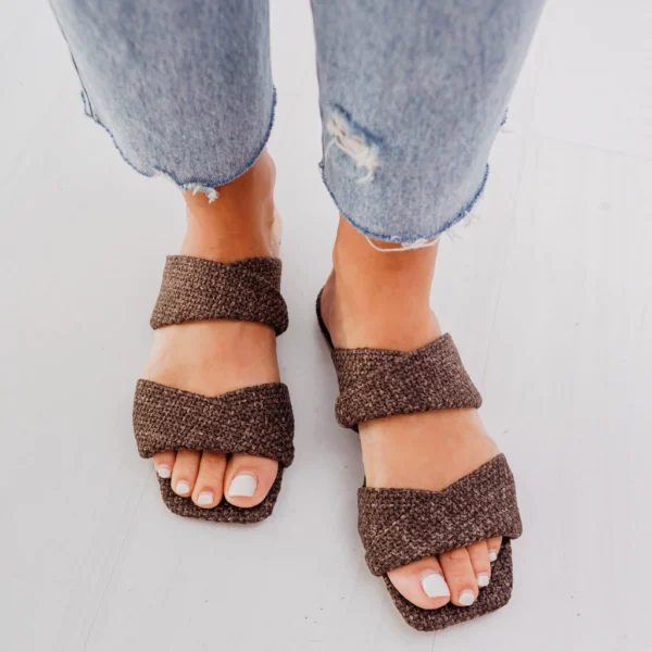 shelosophy-48-1-40ca48a813c4f1b37917600264748065-1024-1024 SANDALIA VICU CHOCO