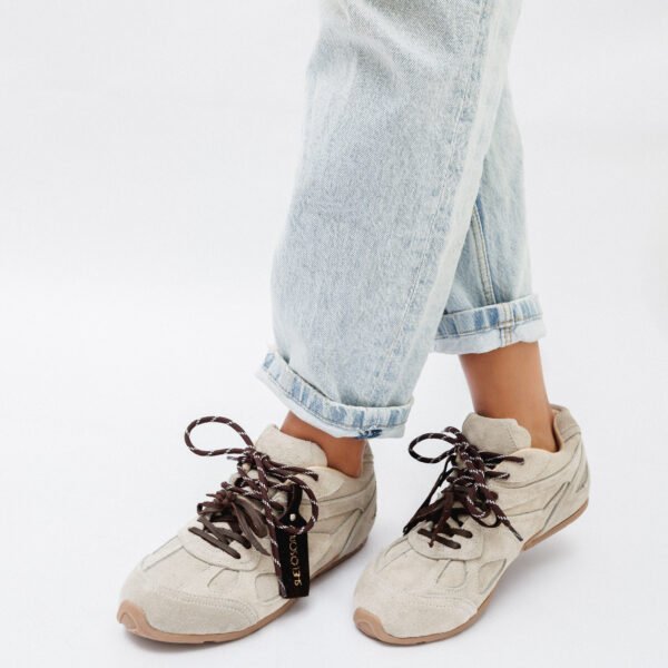 ZAPATILLA DE CUERO TERRA