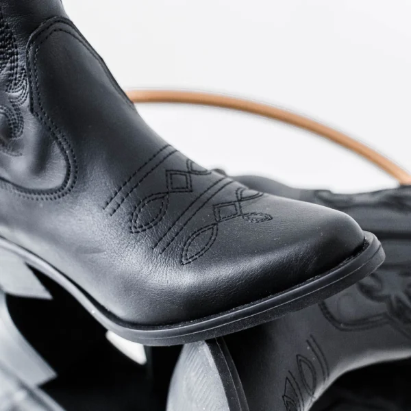 TEXANAS KALI CUERONEGRO