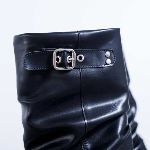 BOTA OLIVIA