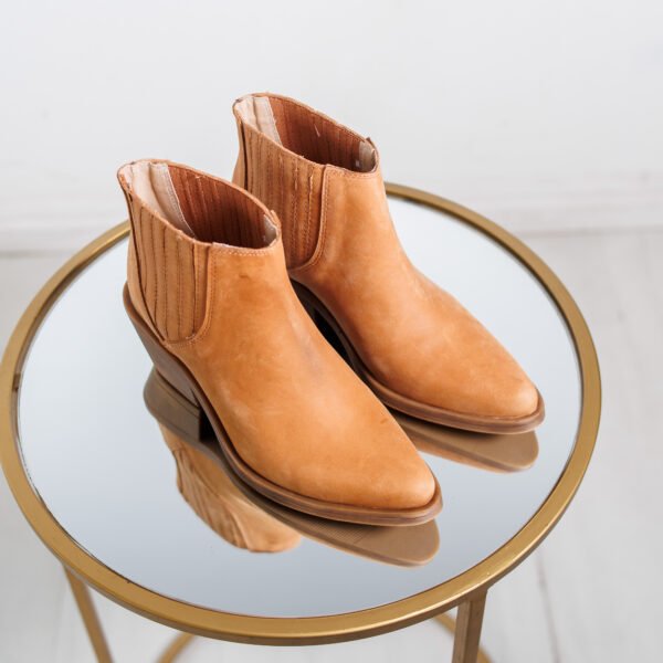 BOTA CELINA SUELA