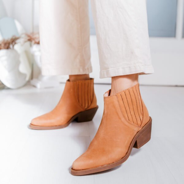 BOTA CELINA SUELA